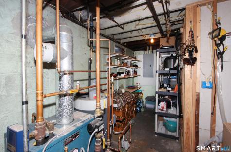 79 Piper Brook Avenue Newington CT 06111