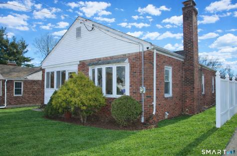 79 Piper Brook Avenue Newington CT 06111