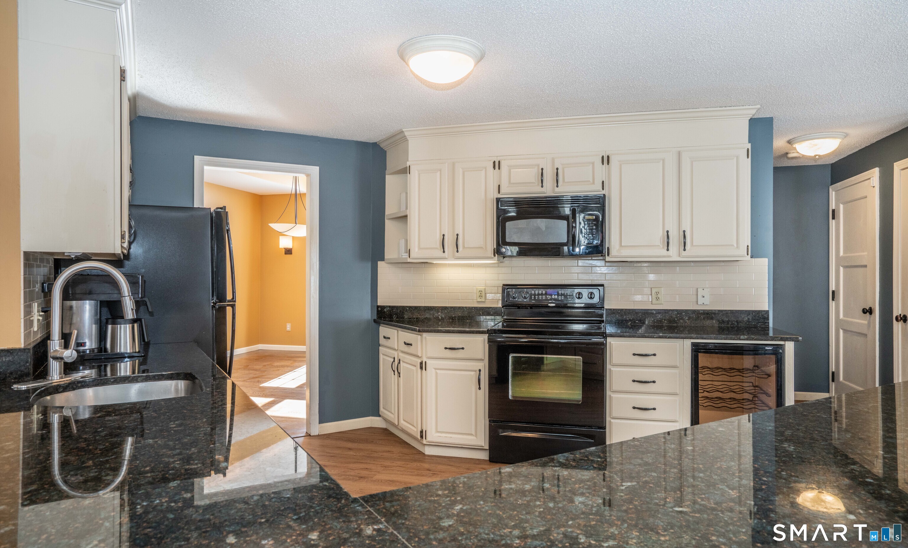 24 Mary Catherine Circle Windsor CT 06095