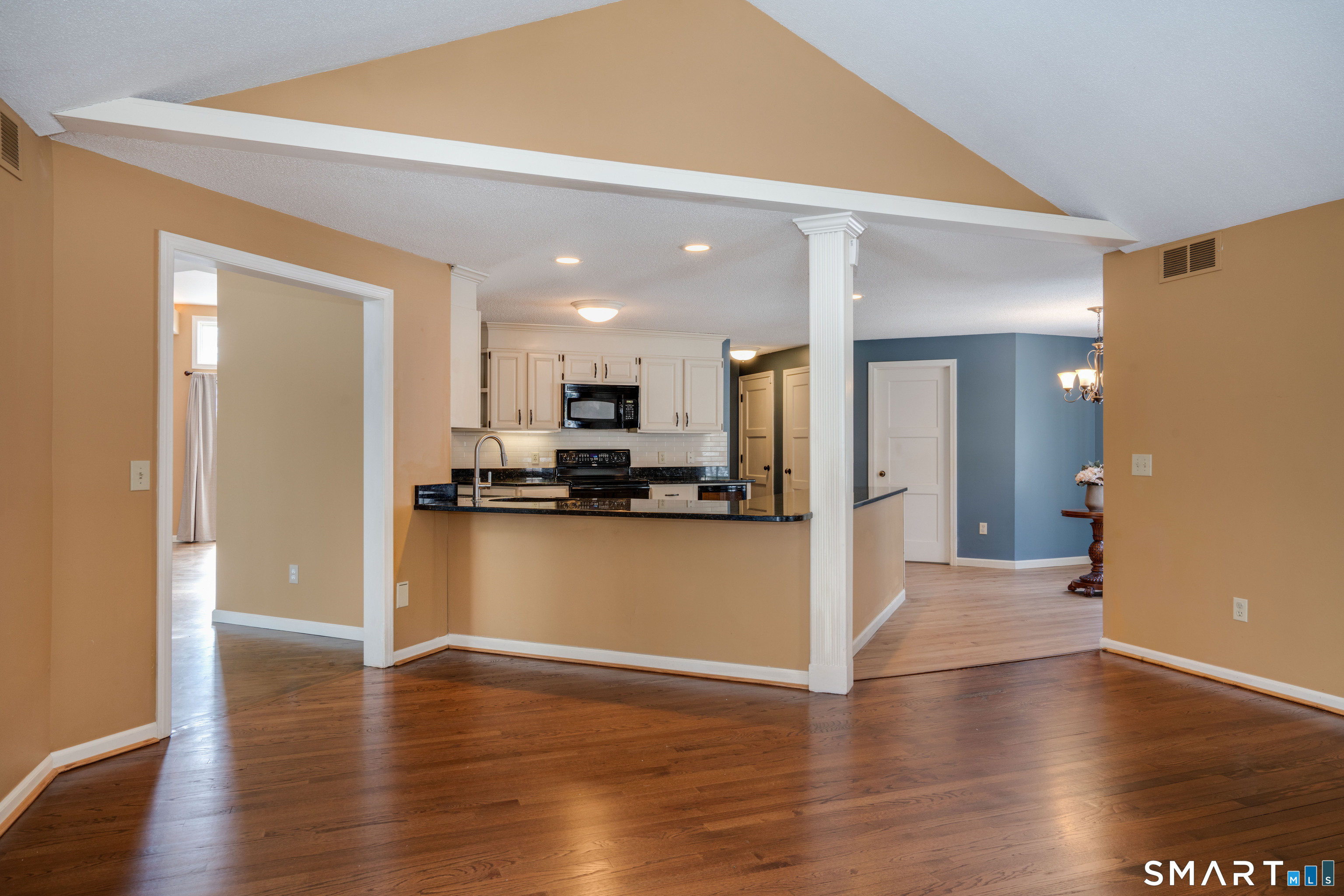 24 Mary Catherine Circle Windsor CT 06095