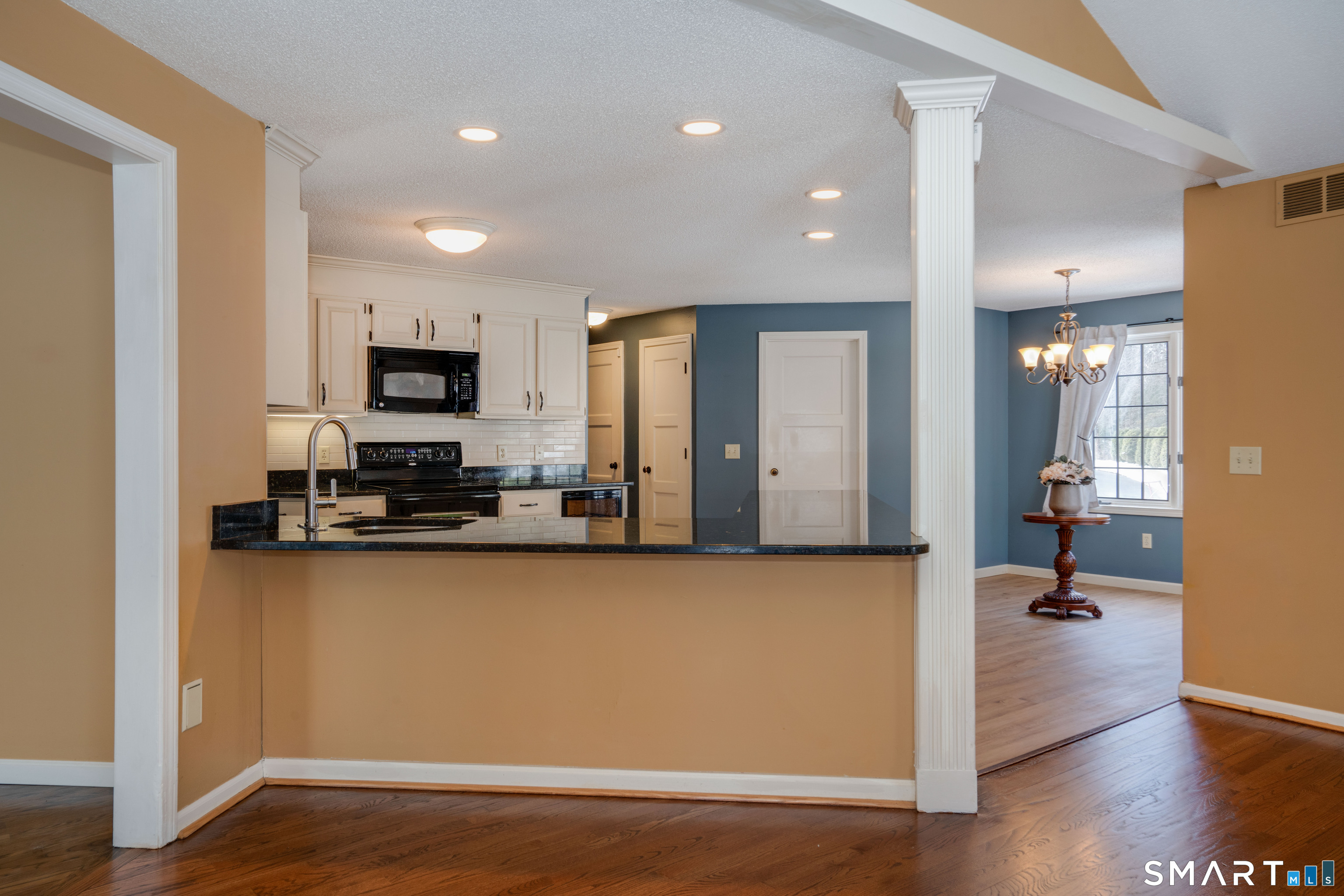 24 Mary Catherine Circle Windsor CT 06095