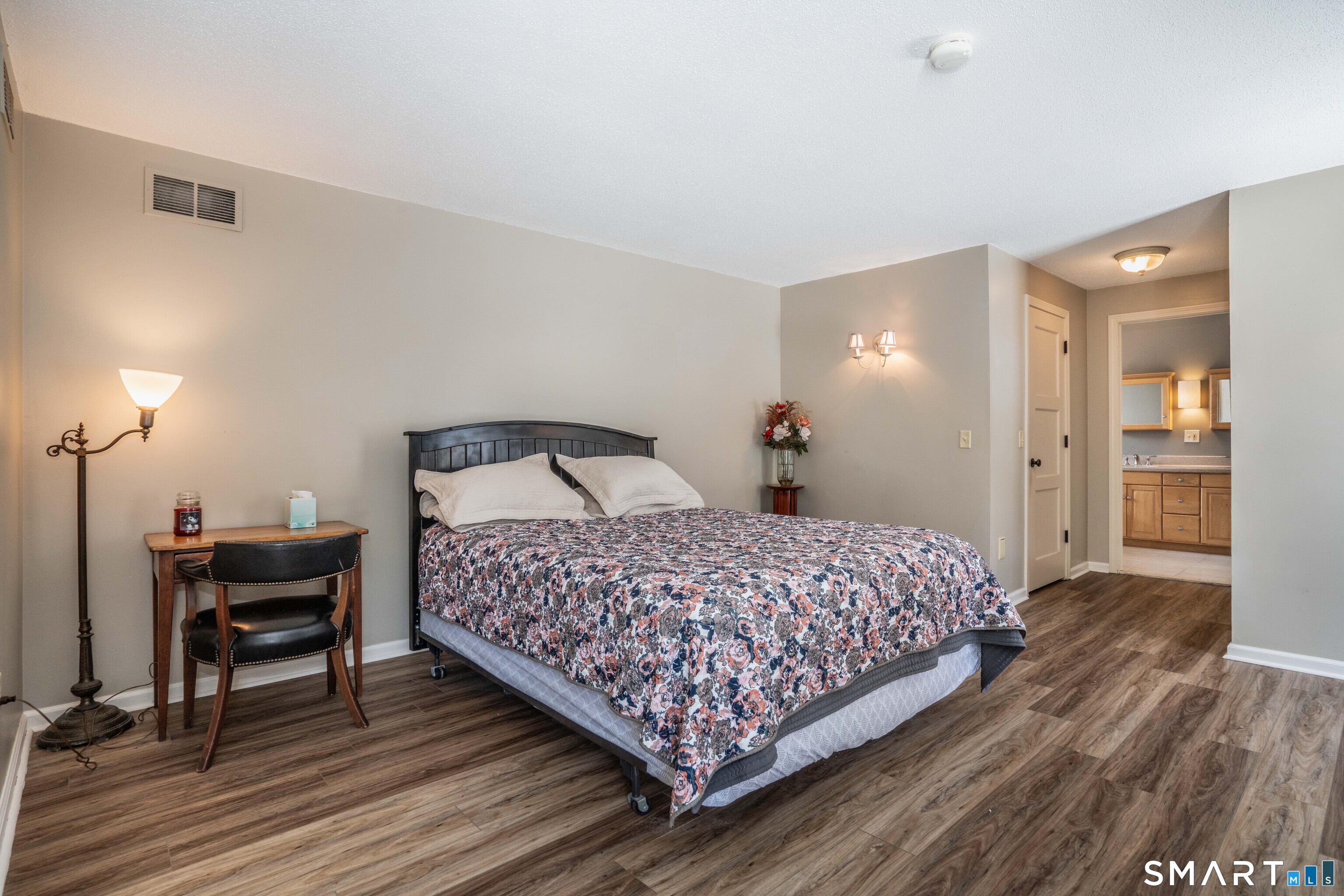 24 Mary Catherine Circle Windsor CT 06095