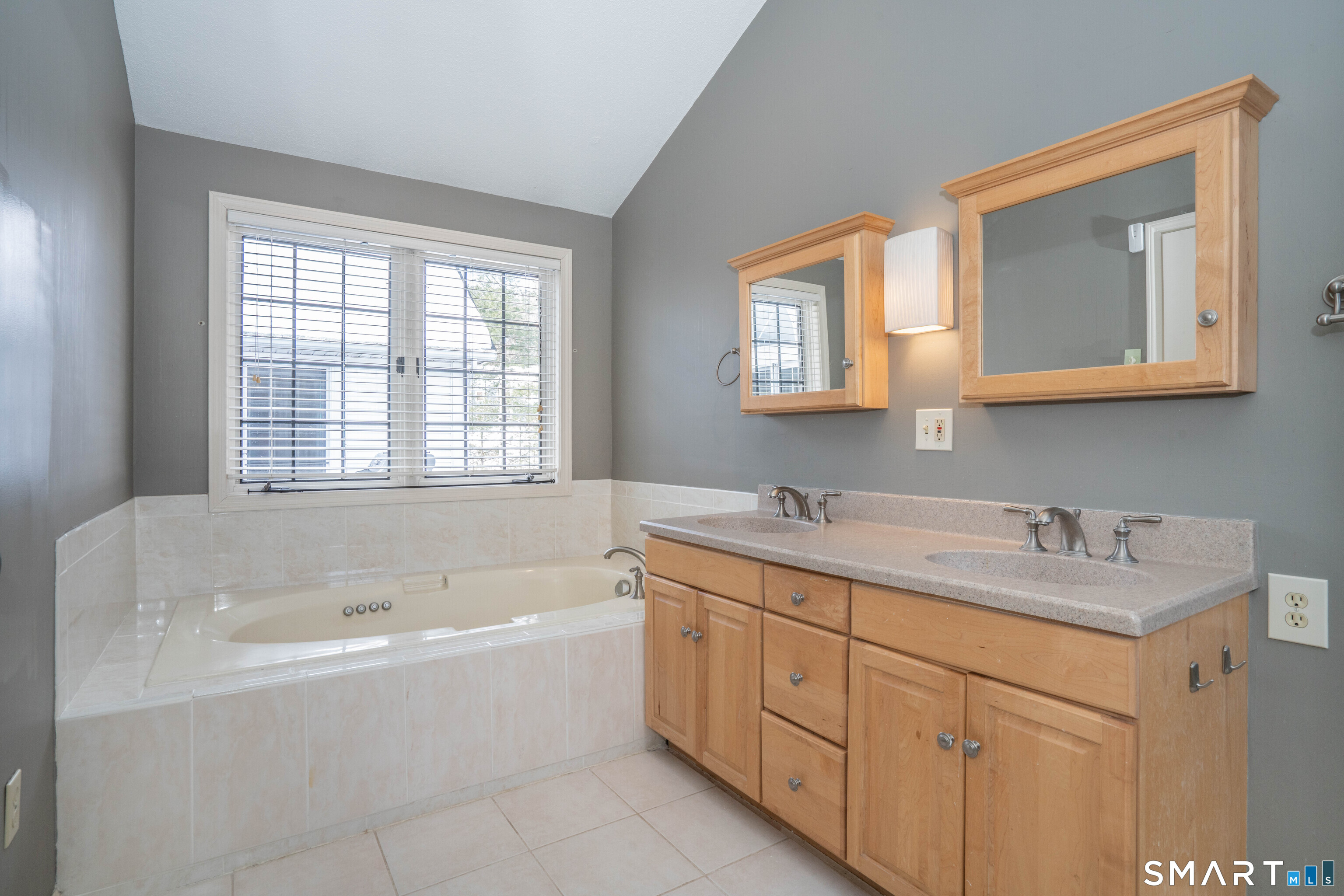 24 Mary Catherine Circle Windsor CT 06095