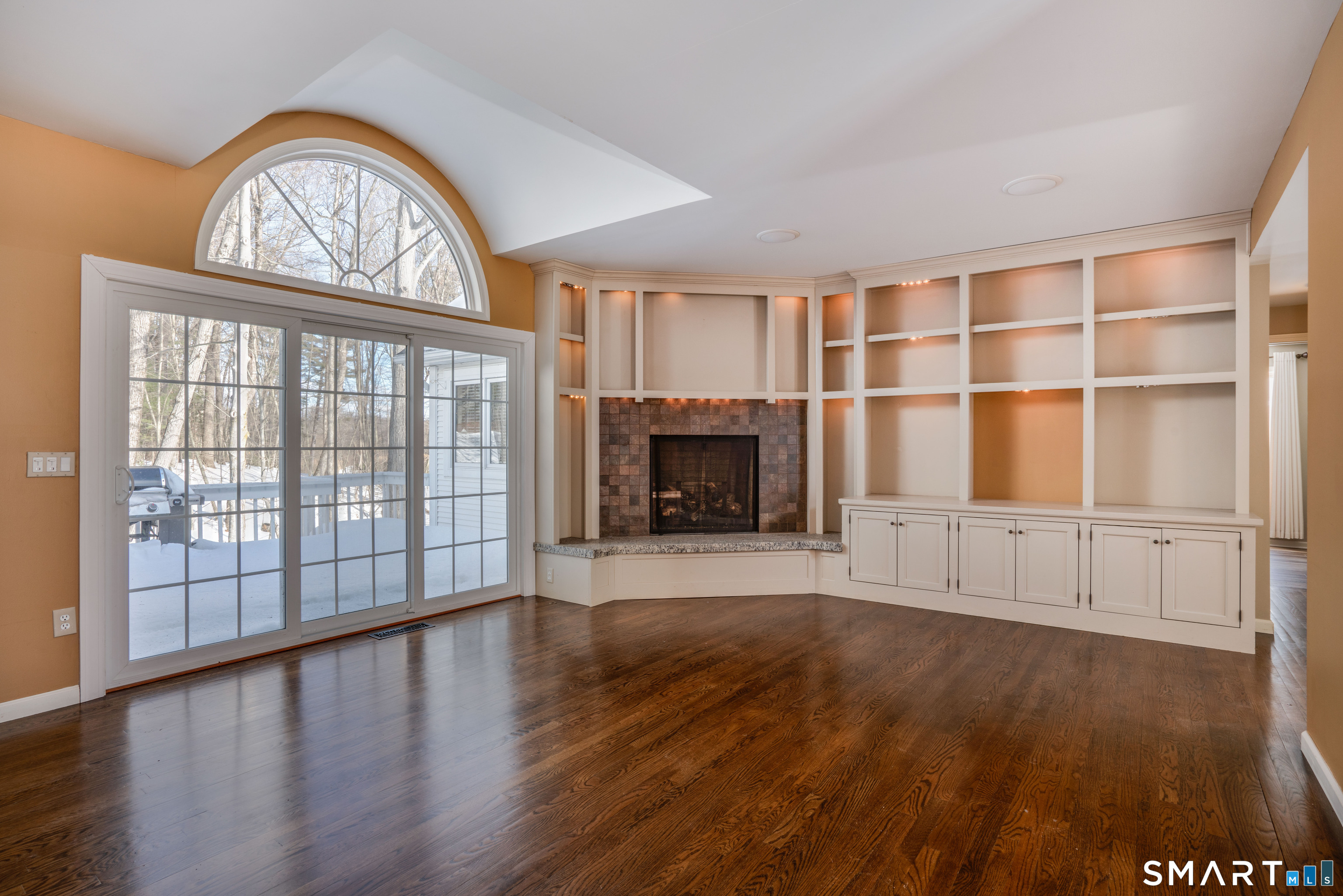 24 Mary Catherine Circle Windsor CT 06095