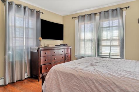 47 Phillips Street New London CT 06320