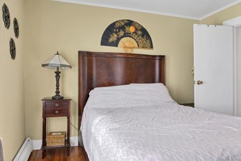 47 Phillips Street New London CT 06320