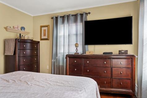 47 Phillips Street New London CT 06320