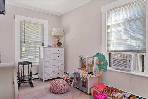 47 Phillips Street New London CT 06320