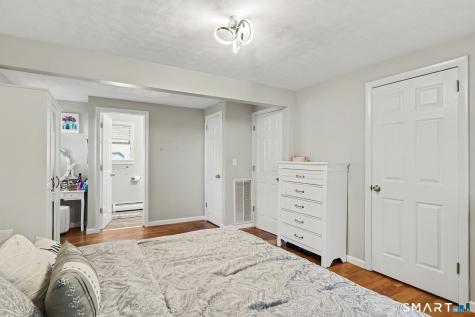 26 Glenwood Street Enfield CT 06082