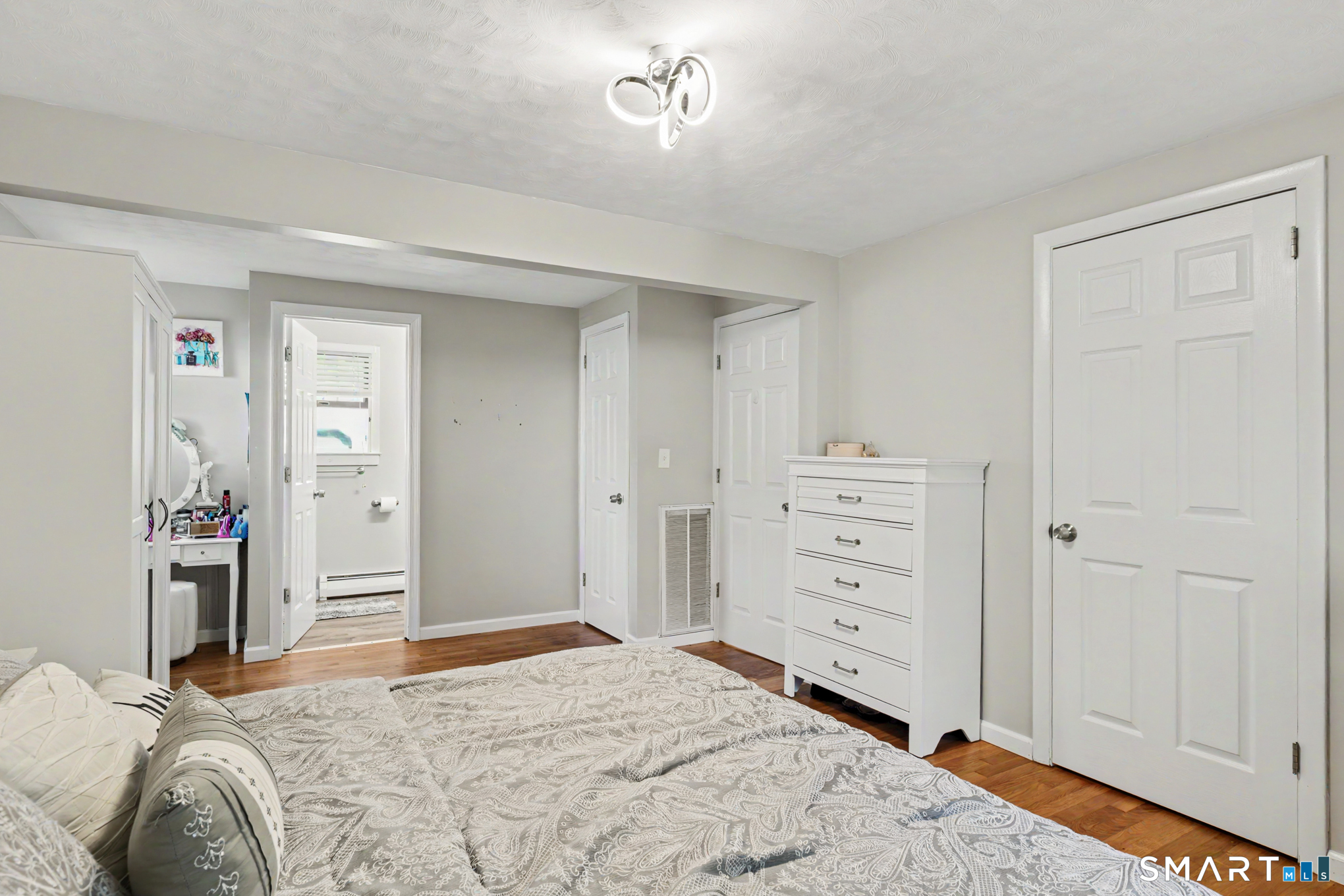 26 Glenwood Street Enfield CT 06082