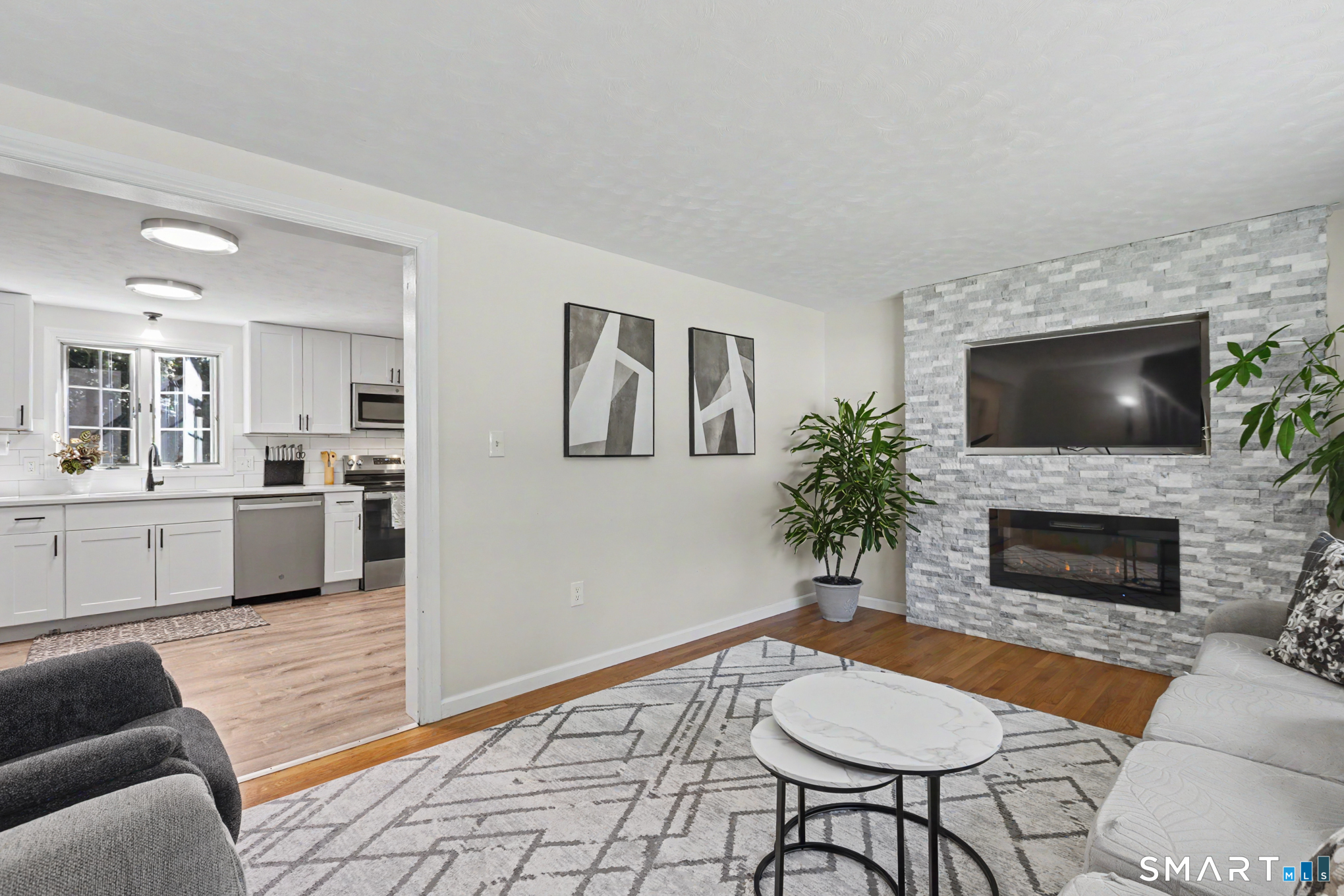 26 Glenwood Street Enfield CT 06082