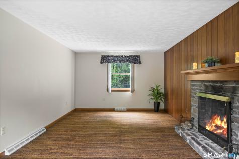 6 Cartier Road Enfield CT 06082