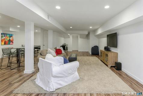 15 Schoolhouse Place Ridgefield CT 06877