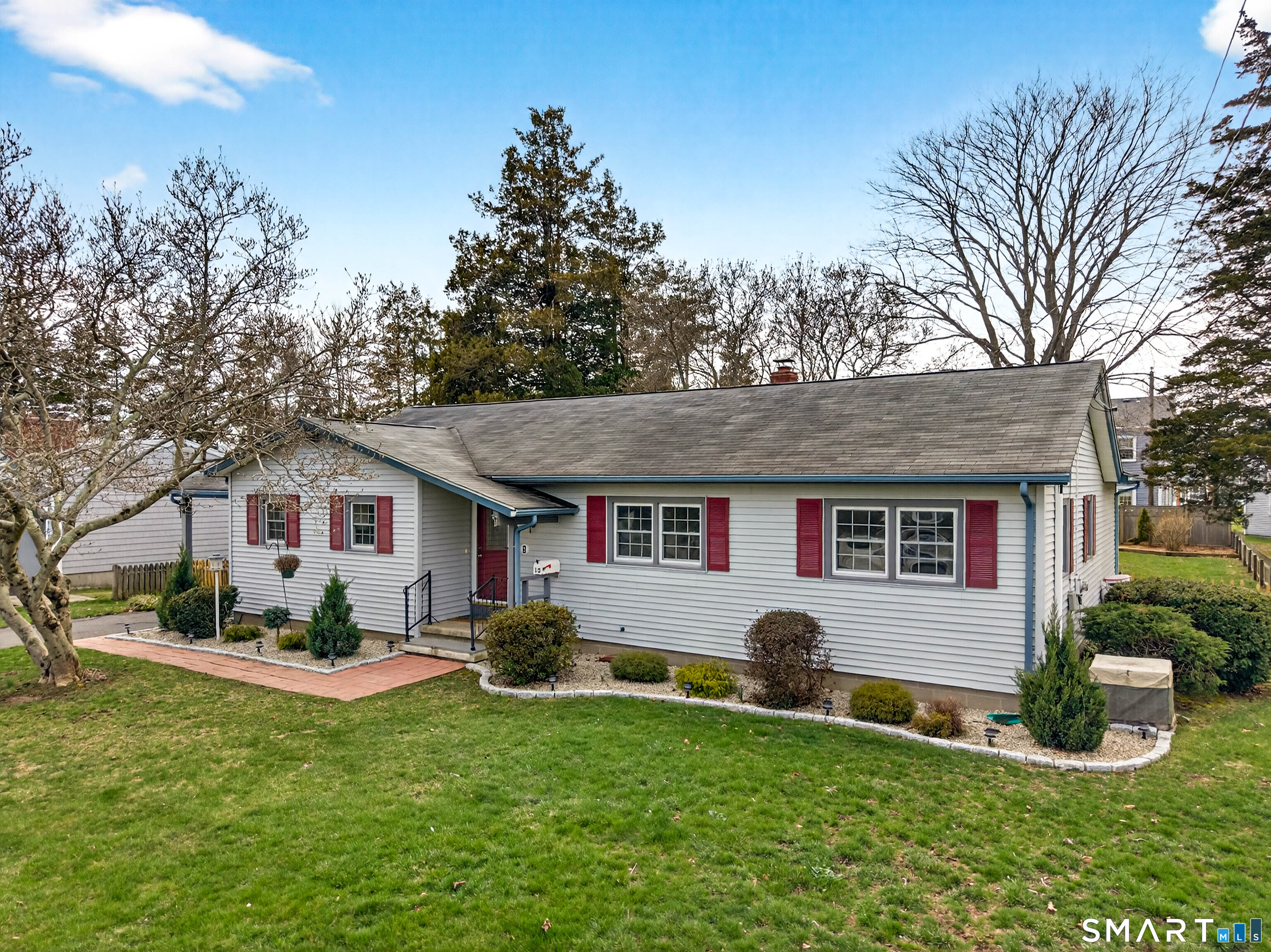 15 Buell Court Clinton CT 06413