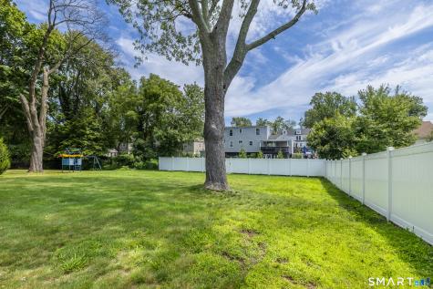 810 Huntington Turnpike Bridgeport CT 06610