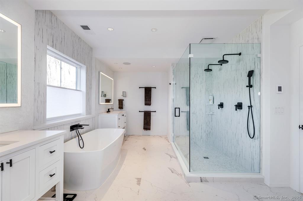 4 Vona Way Newtown CT 06470