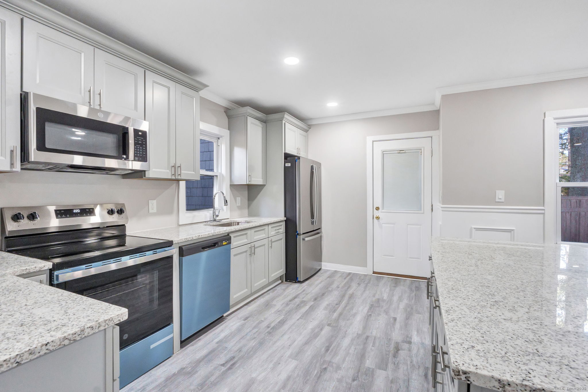 15 Capewell Drive Bloomfield CT 06002