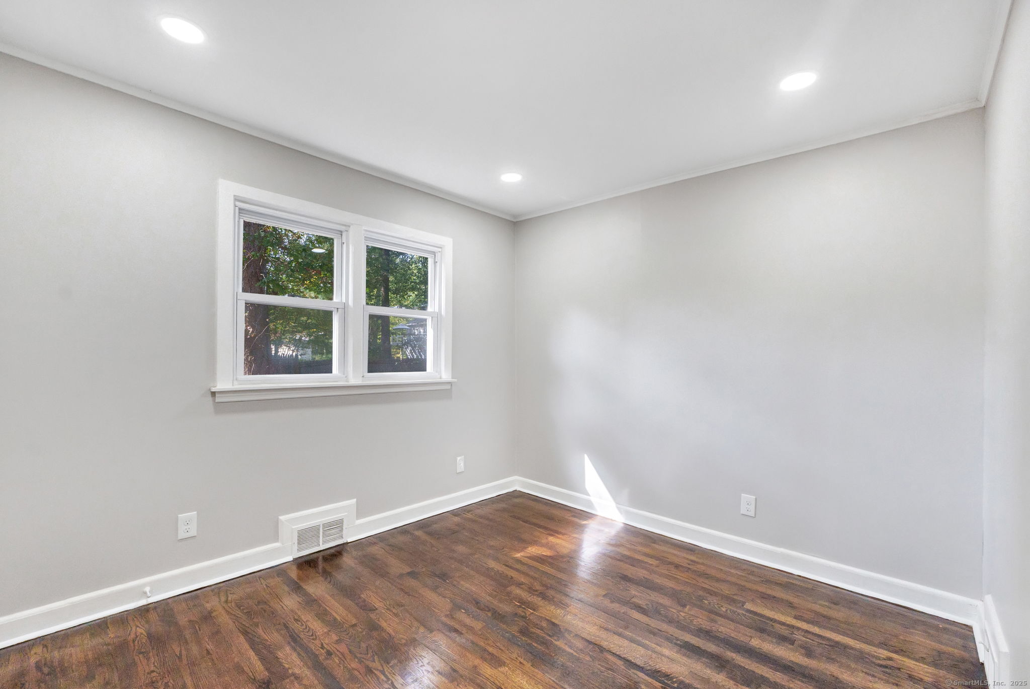 15 Capewell Drive Bloomfield CT 06002