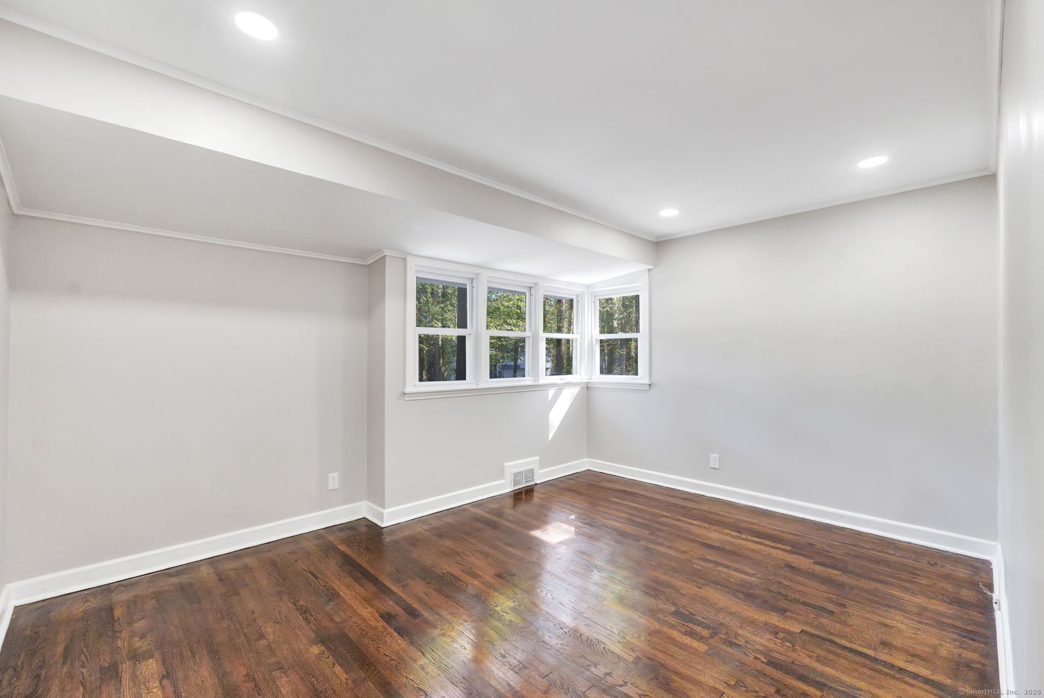 15 Capewell Drive Bloomfield CT 06002