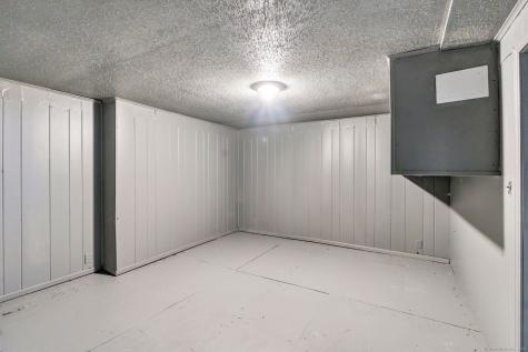 15 Capewell Drive Bloomfield CT 06002