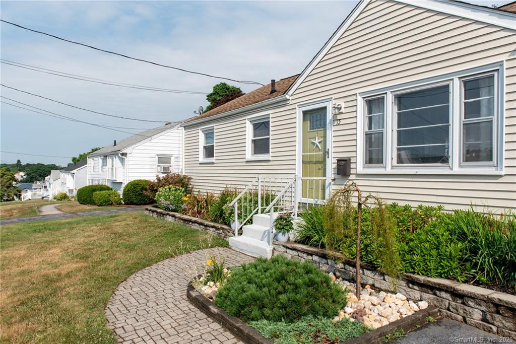 15 Bayshore Drive New London CT 06320