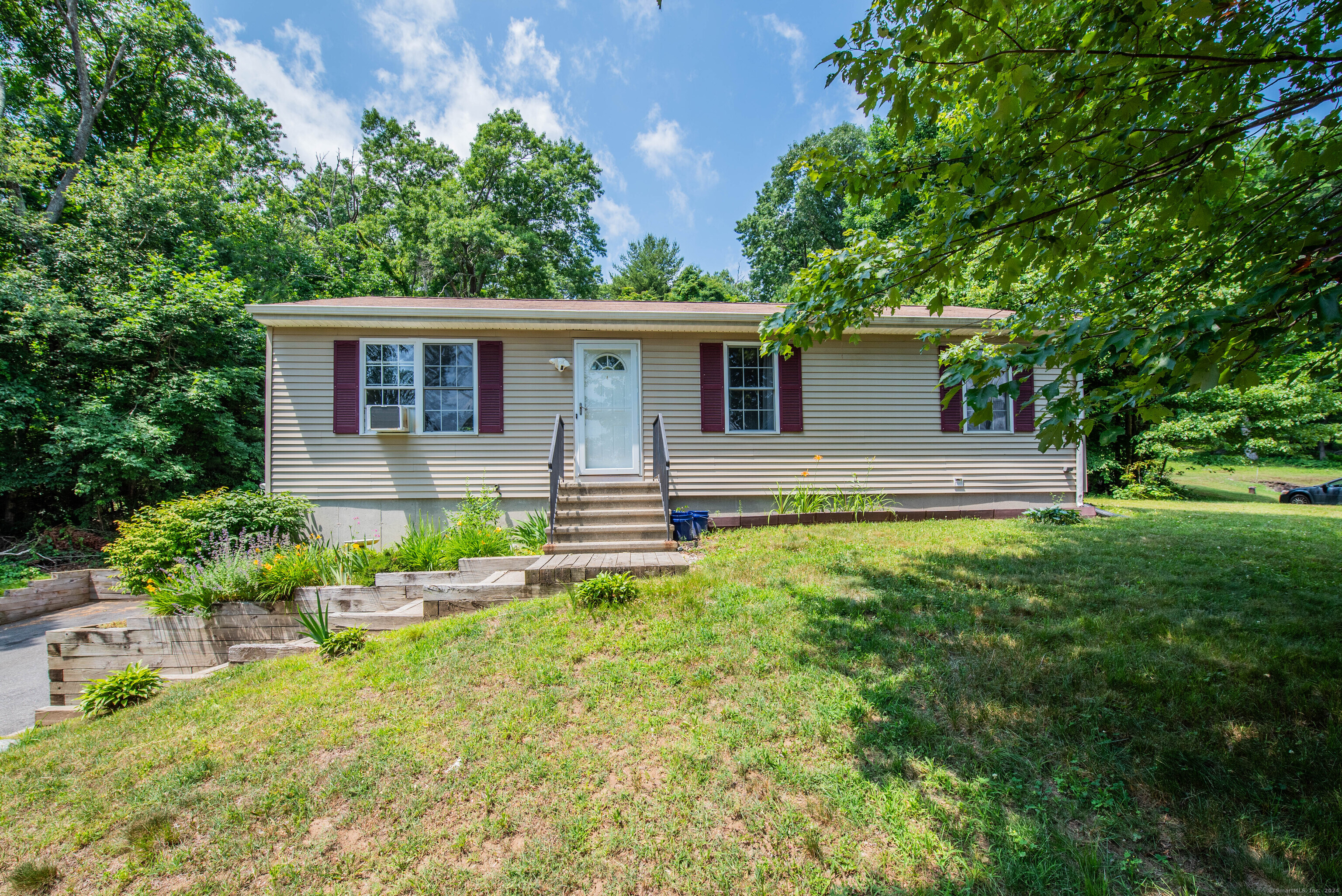 13 Kinney Hill Road Plainfield CT 06374