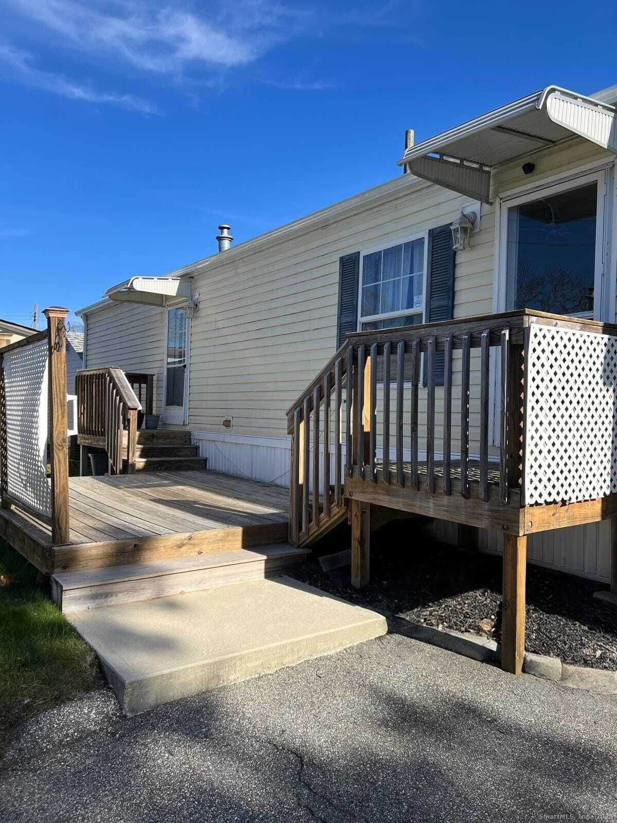 20 Barlow Drive Mansfield CT 06268