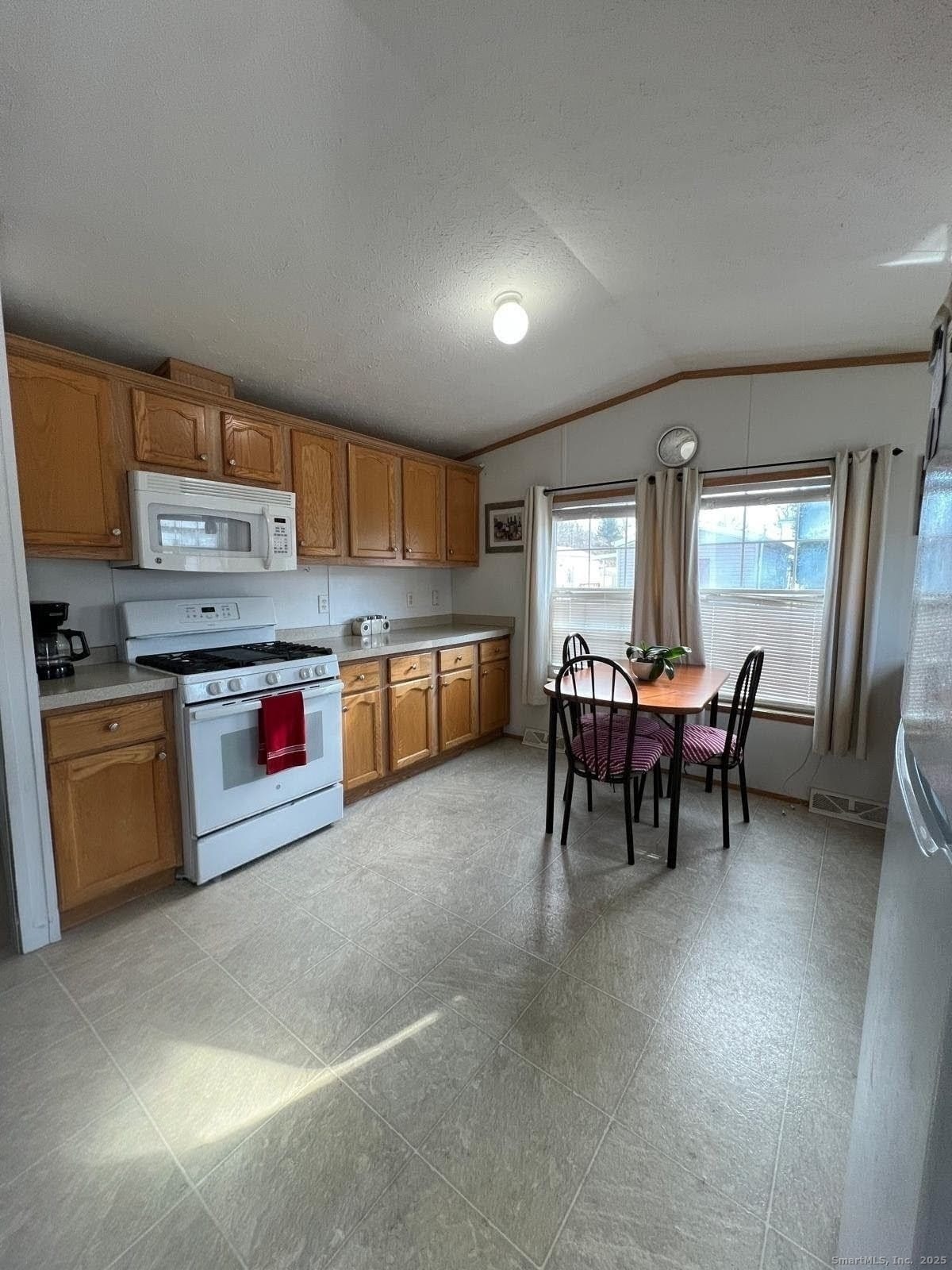 20 Barlow Drive Mansfield CT 06268