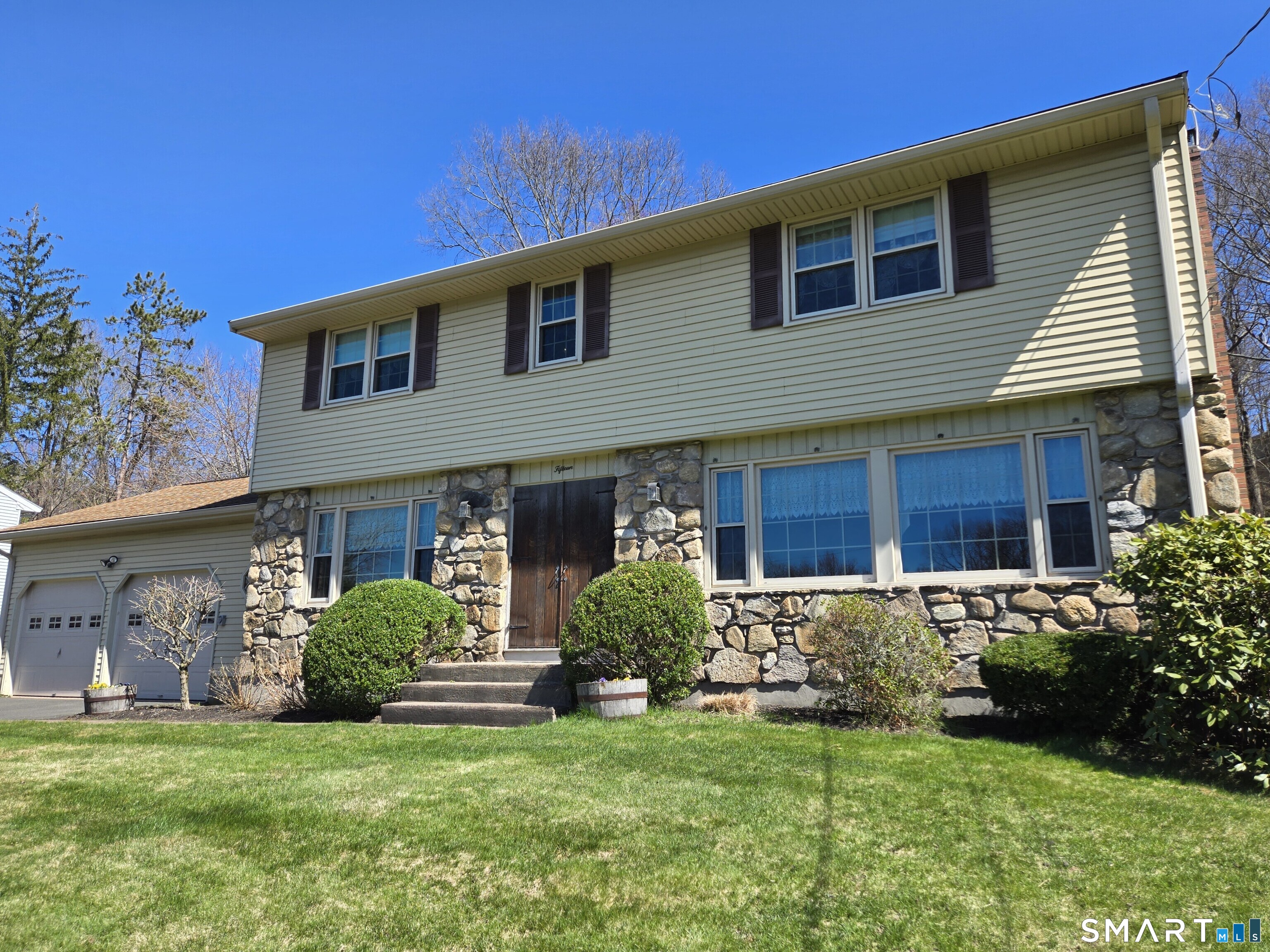 15 Rainbow Trail Vernon CT 06066
