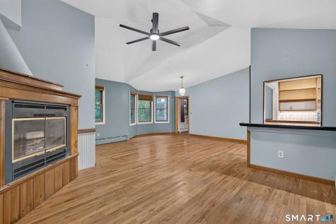 42 Ezra Street North Haven CT 06473