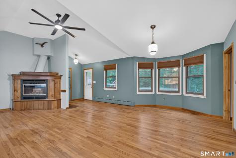 42 Ezra Street North Haven CT 06473