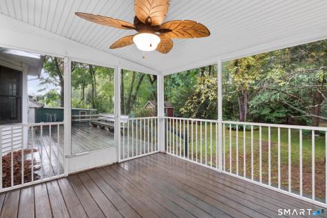 42 Ezra Street North Haven CT 06473