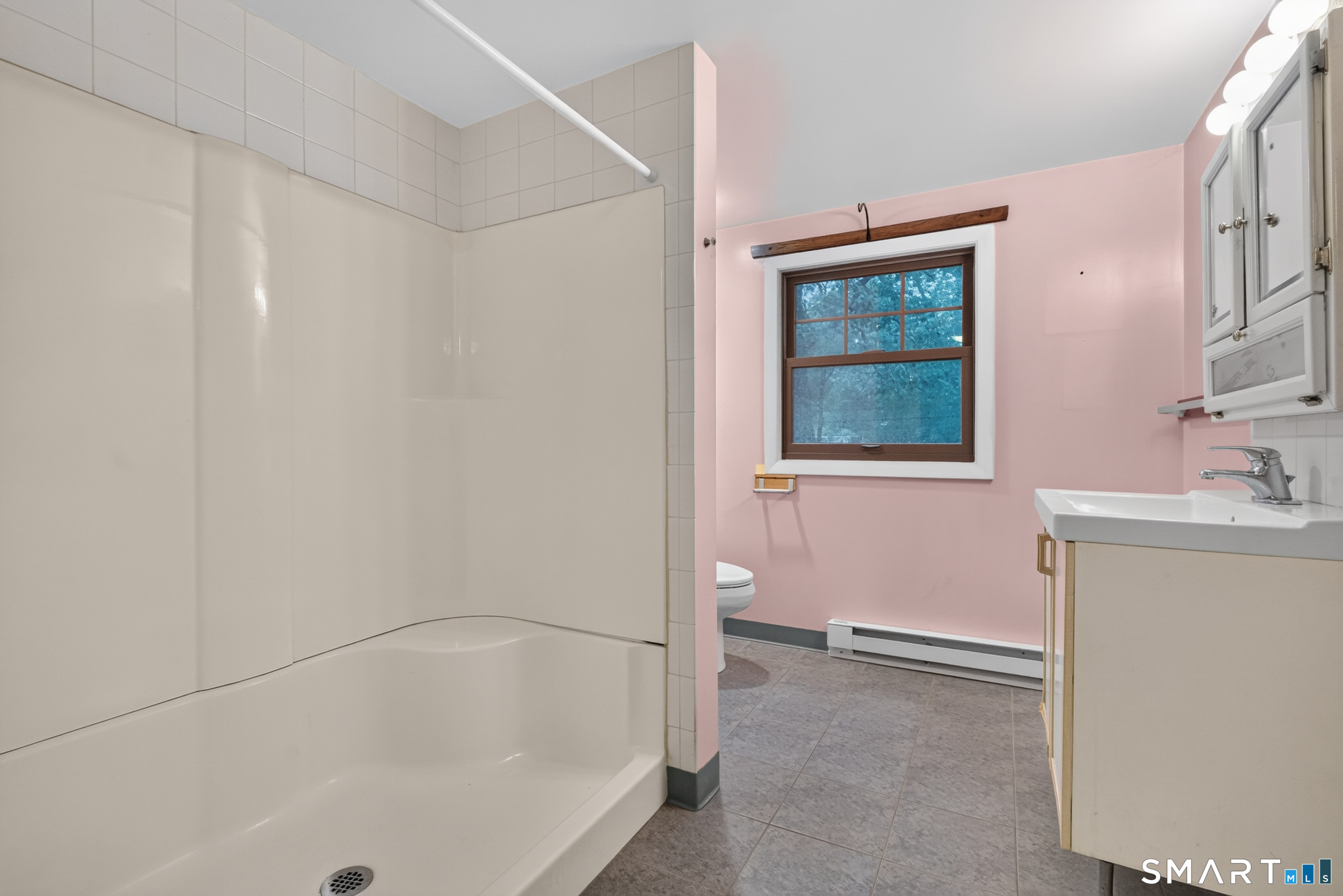 42 Ezra Street North Haven CT 06473