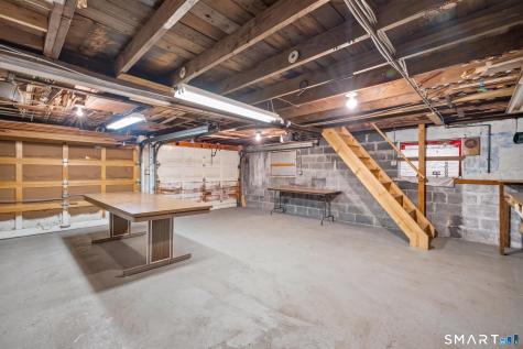 42 Ezra Street North Haven CT 06473