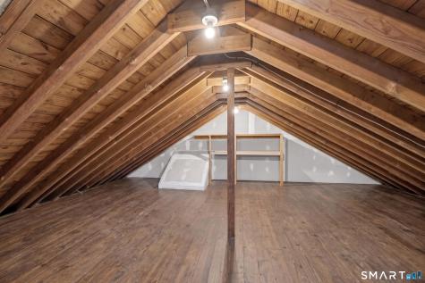 42 Ezra Street North Haven CT 06473