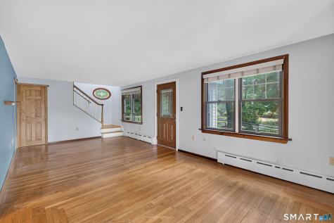 42 Ezra Street North Haven CT 06473