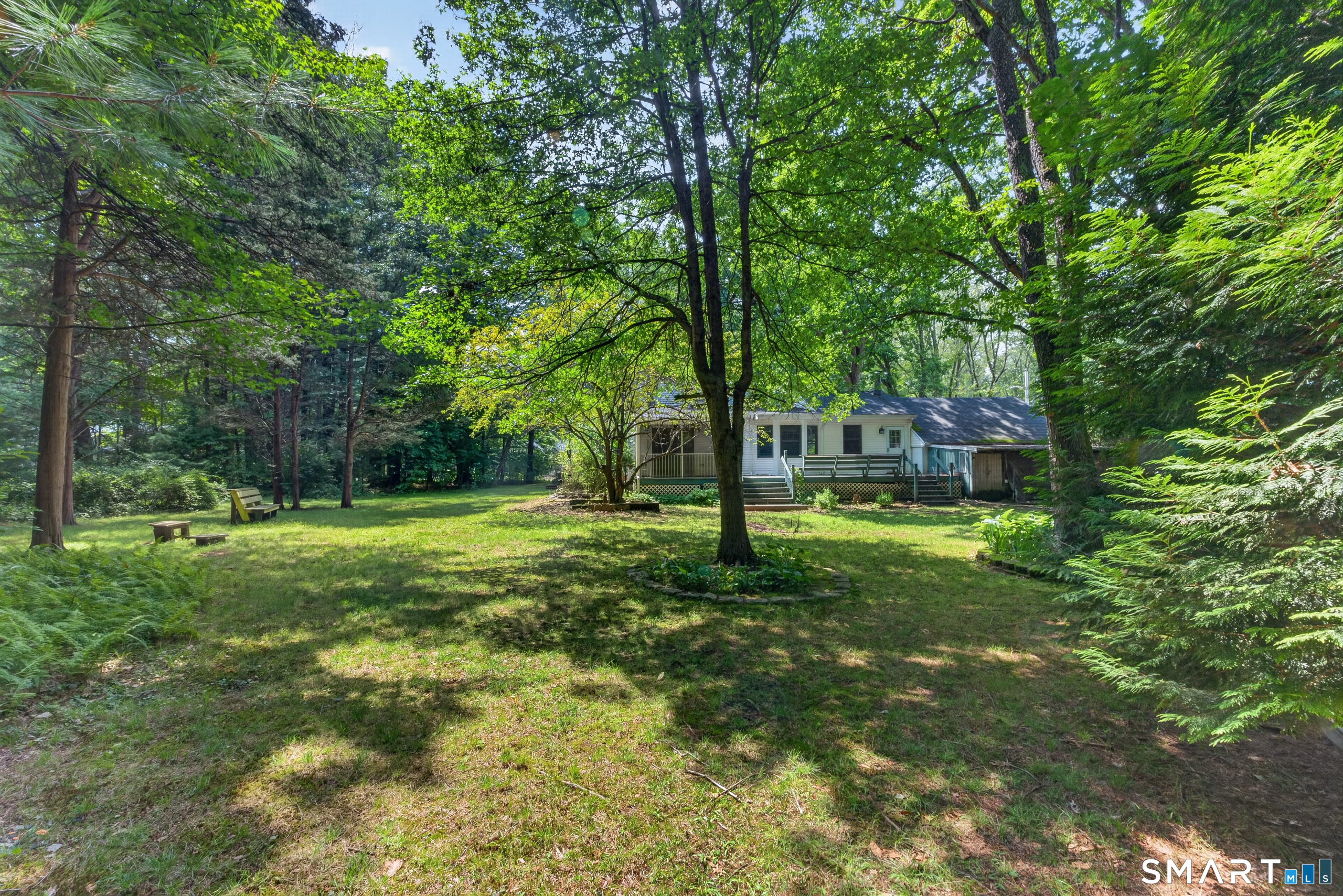 42 Ezra Street North Haven CT 06473