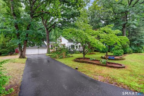 42 Ezra Street North Haven CT 06473