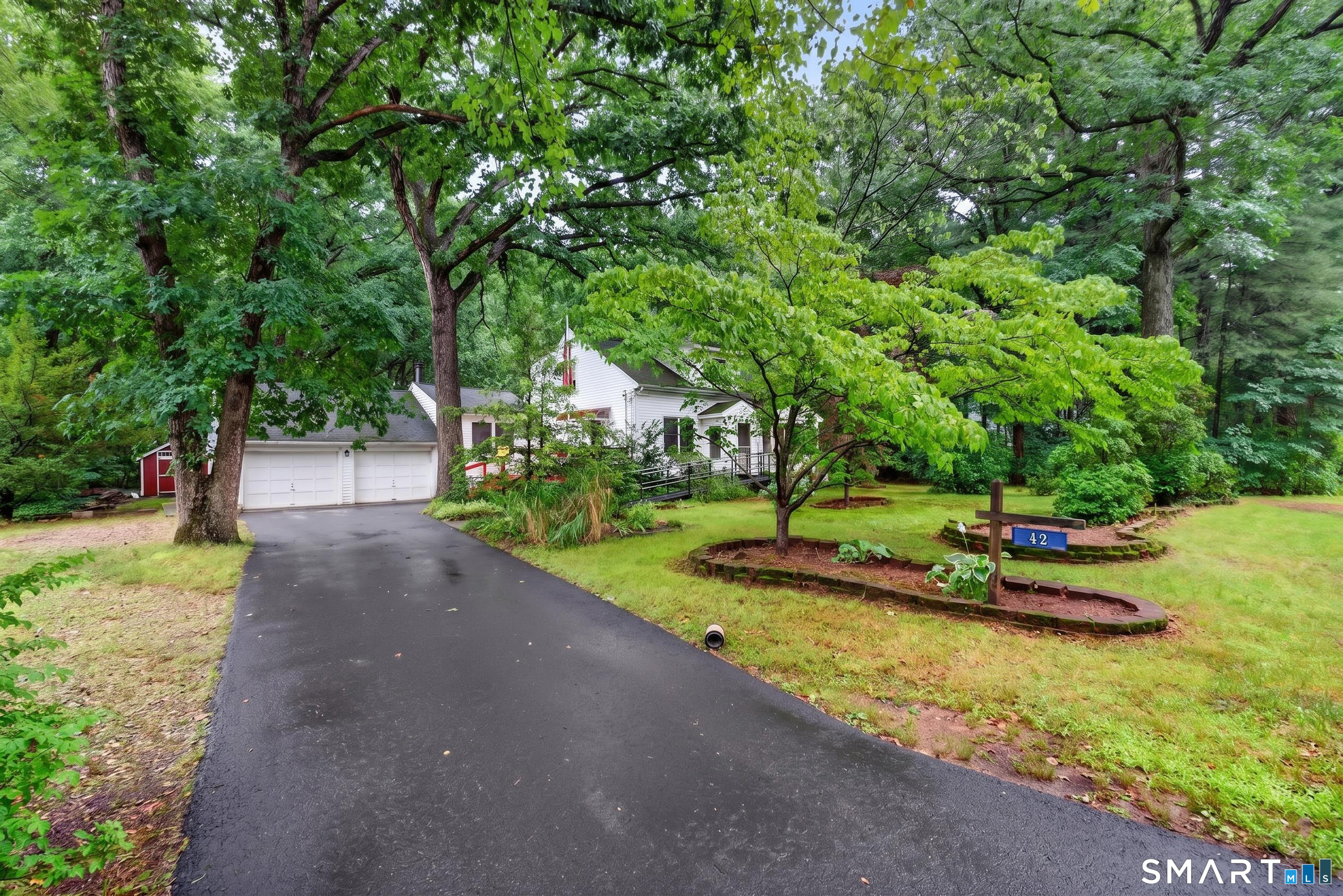 42 Ezra Street North Haven CT 06473