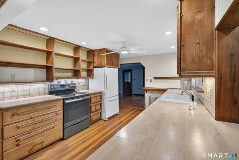 42 Ezra Street North Haven CT 06473