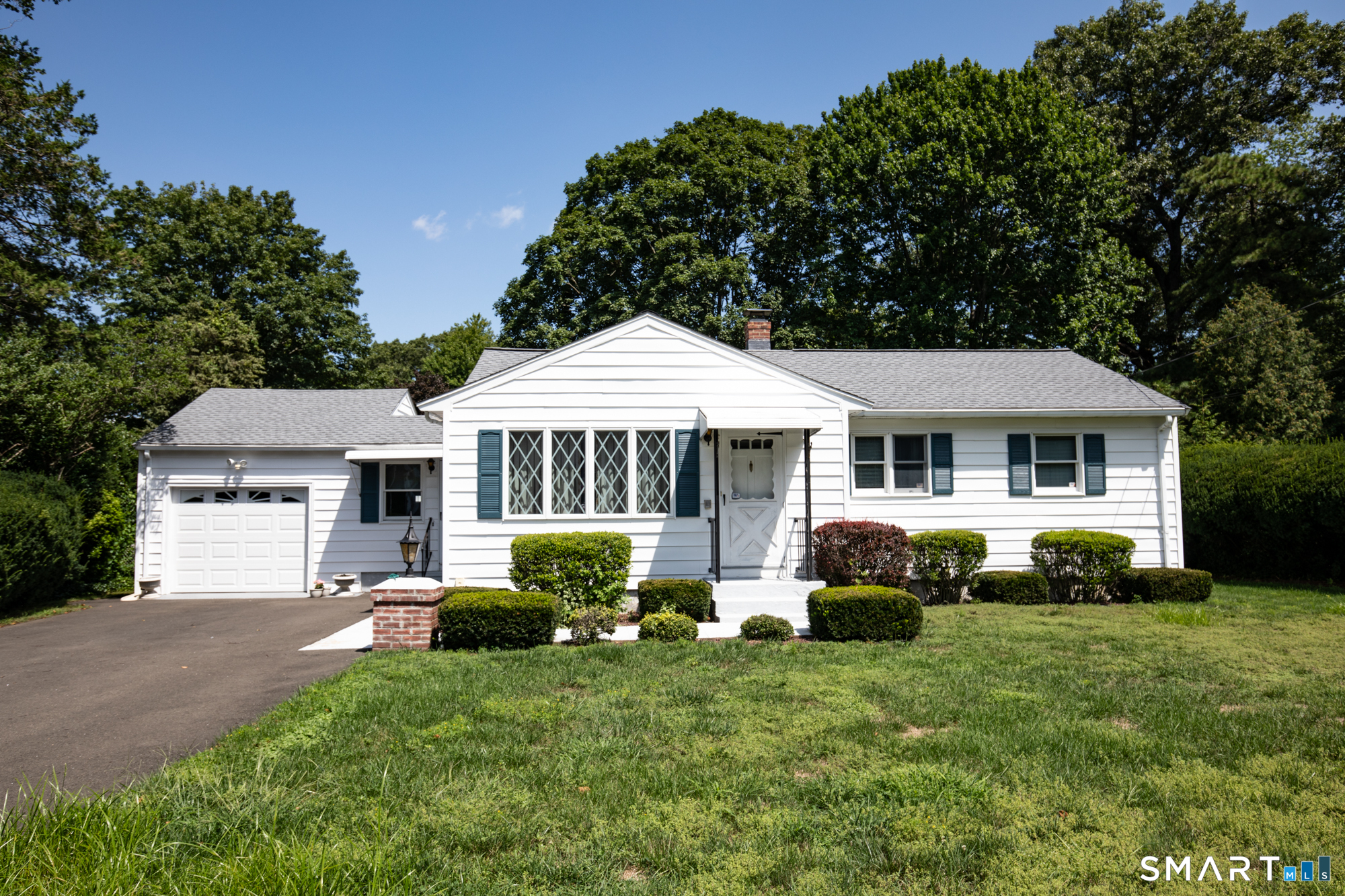 15 Goodwill Road North Haven CT 06473