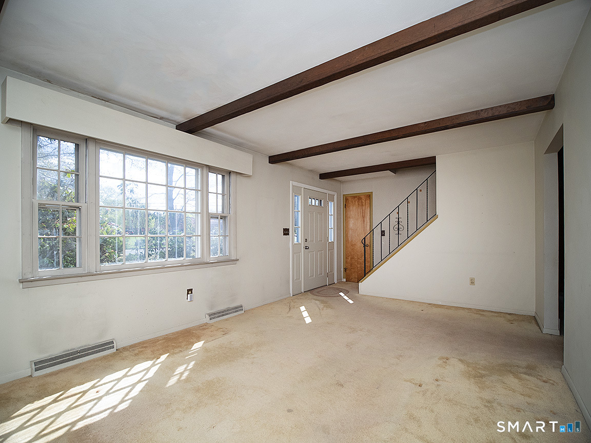 18 Kimberly Circle North Haven CT 06473