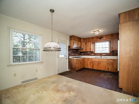 18 Kimberly Circle North Haven CT 06473