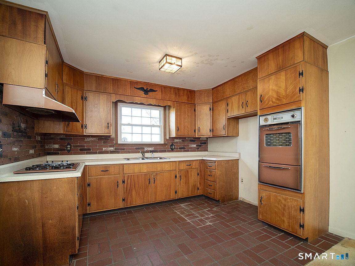 18 Kimberly Circle North Haven CT 06473