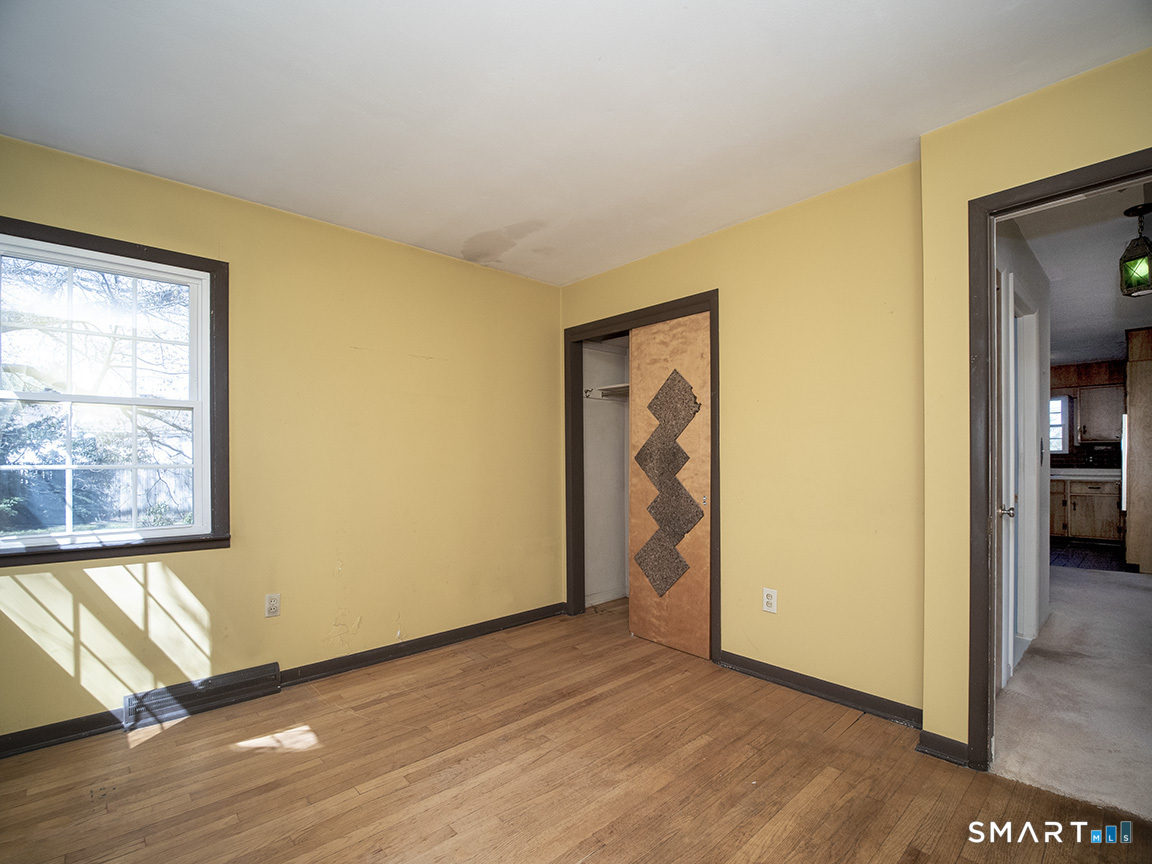 18 Kimberly Circle North Haven CT 06473