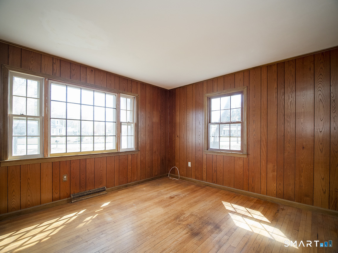 18 Kimberly Circle North Haven CT 06473