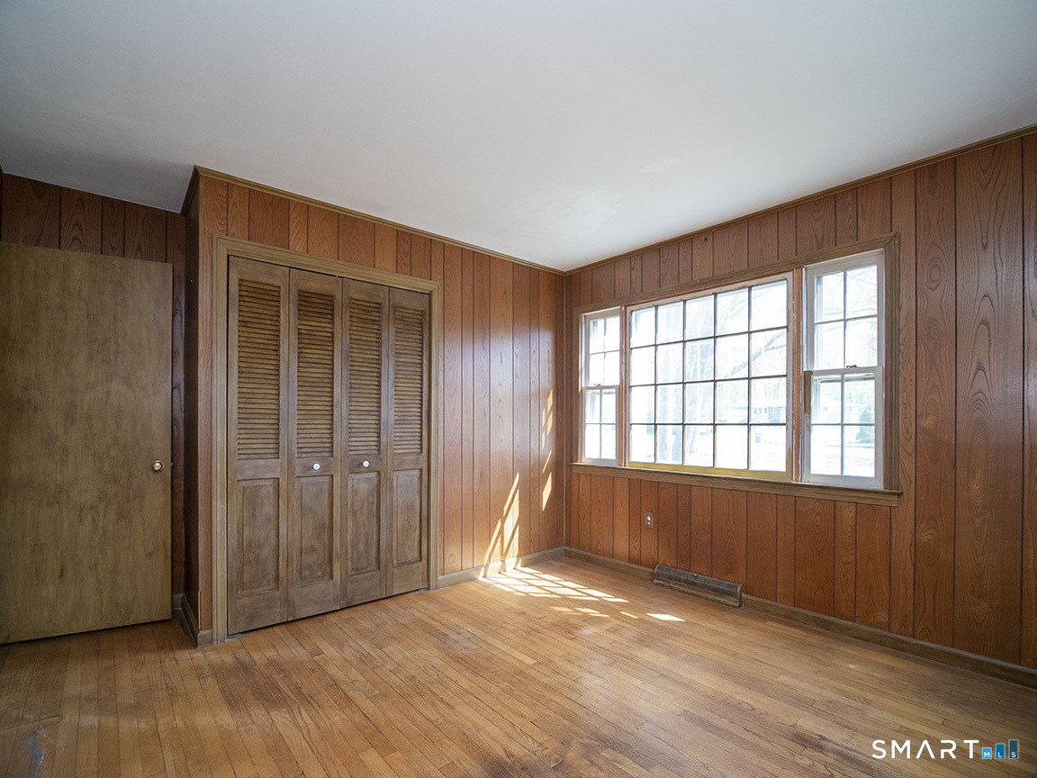 18 Kimberly Circle North Haven CT 06473