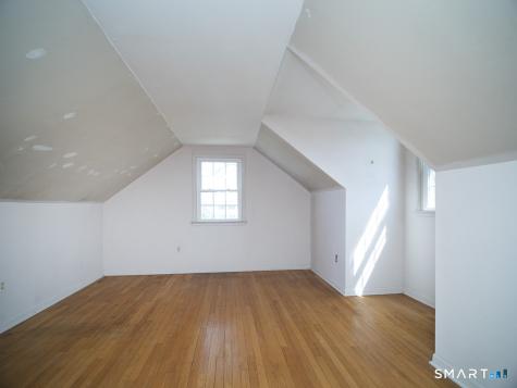 18 Kimberly Circle North Haven CT 06473