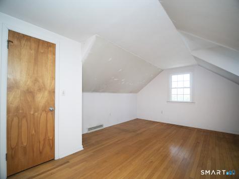 18 Kimberly Circle North Haven CT 06473
