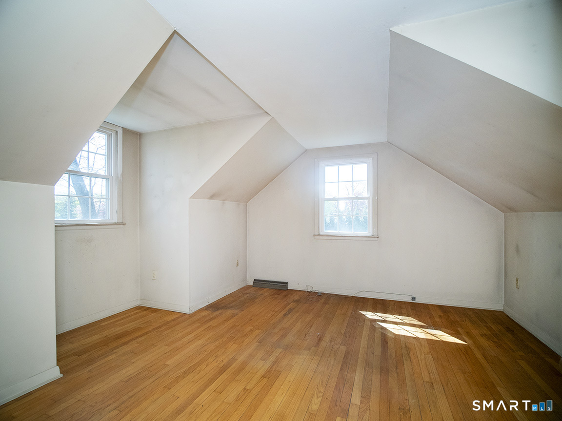 18 Kimberly Circle North Haven CT 06473